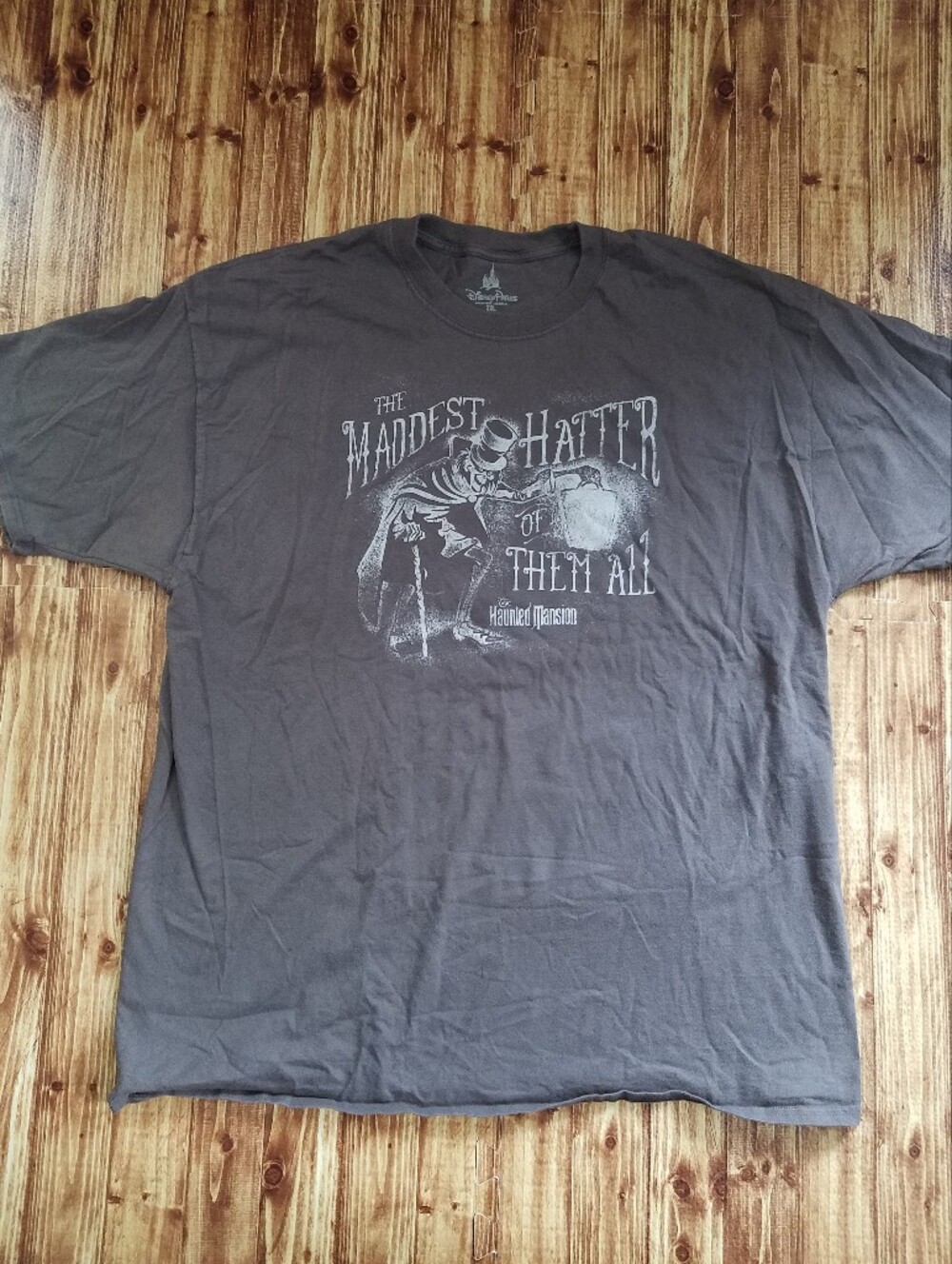 Disney Parks Men's 2XL Haunted Mansion Hatbox Ghost Gray Shirt Halloween